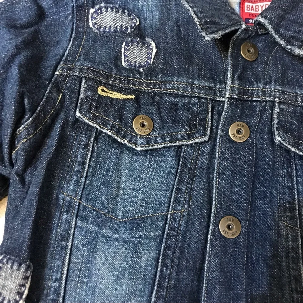 GAP 🐥baby distressed